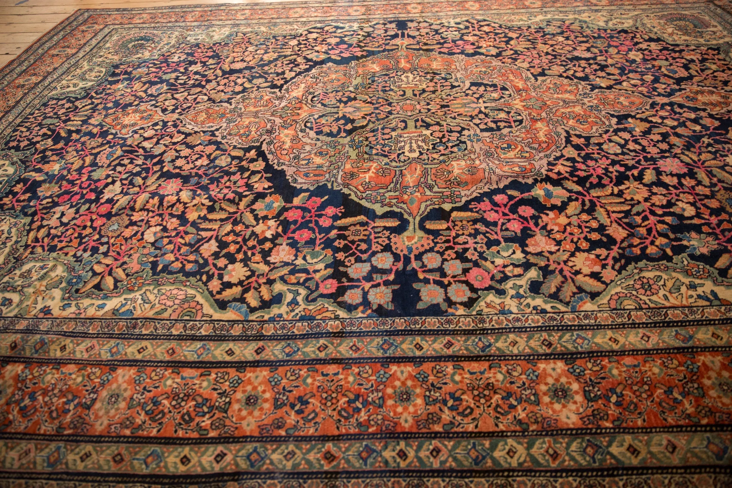 8.5x12.5 Antique Farahan Sarouk Carpet
