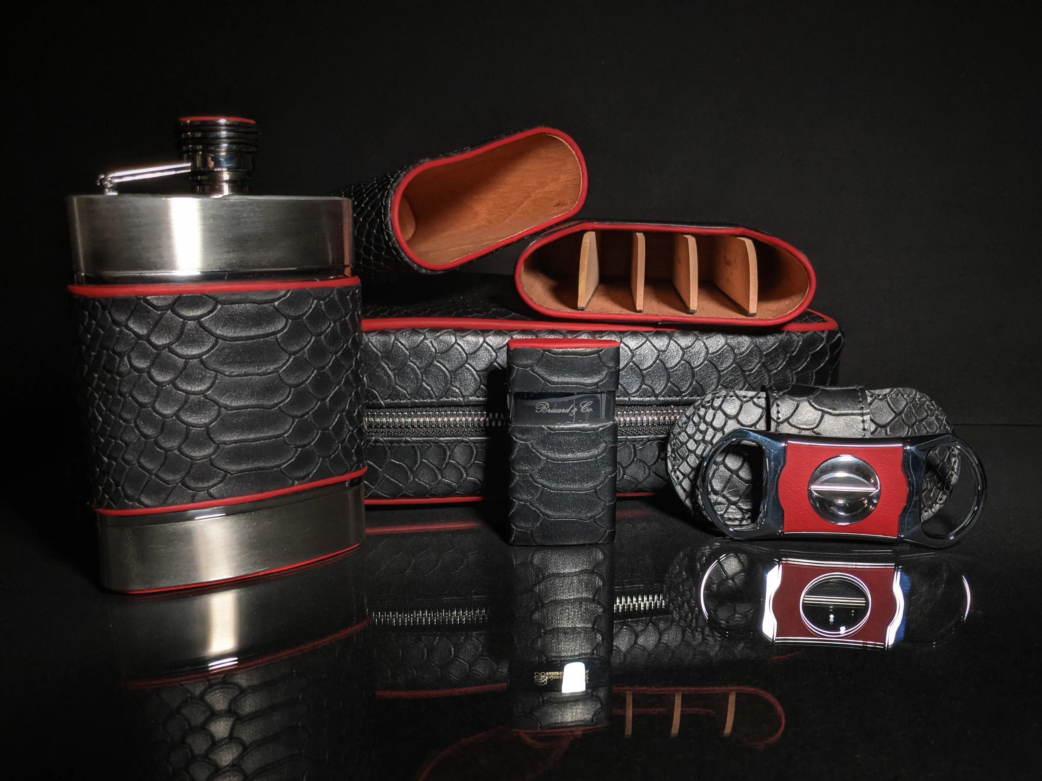 Brizard and Co Havana Traveler in Black Python Pattern and Red Leather Combo