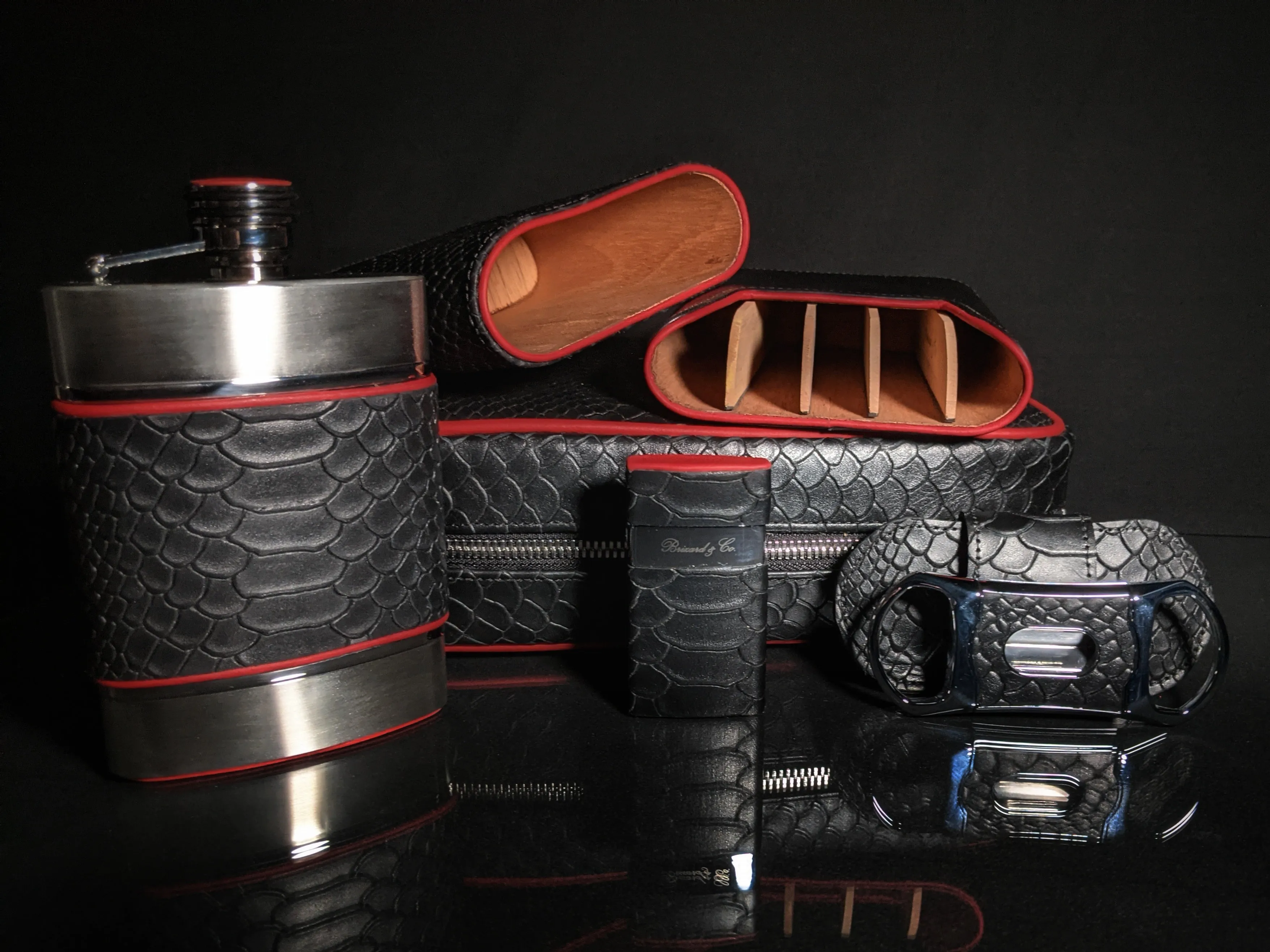 Brizard and Co Havana Traveler in Black Python Pattern and Red Leather Combo