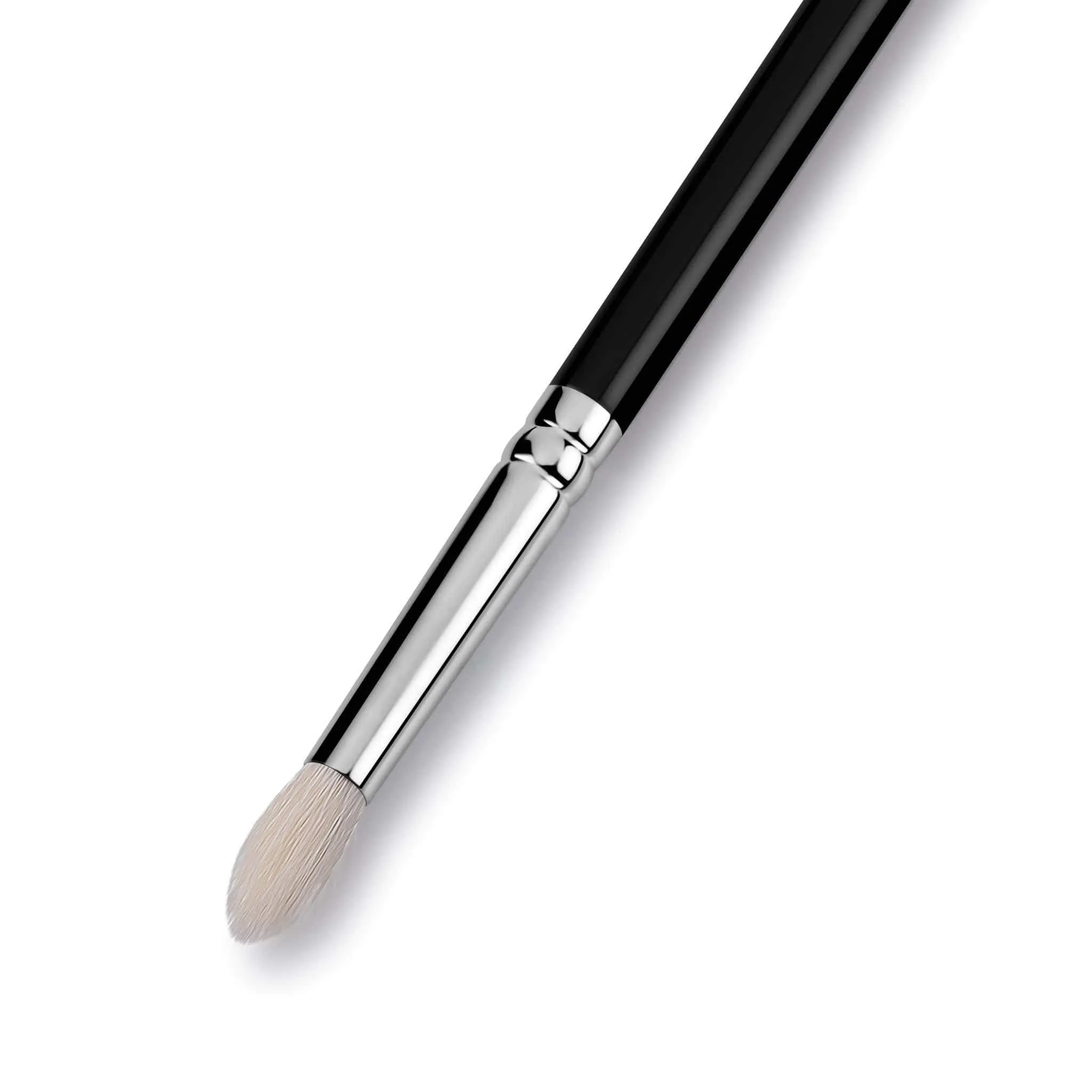E821 - SMOKE EYE BLENDING BRUSH