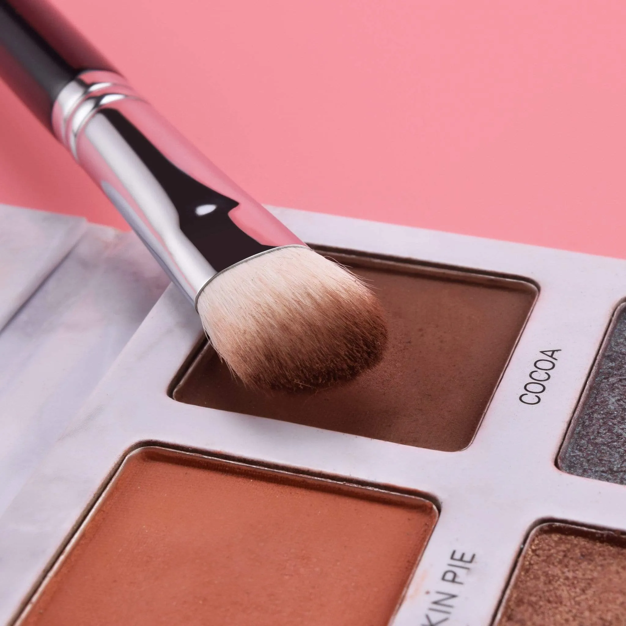 E830 - EYE SHADOW BRUSH
