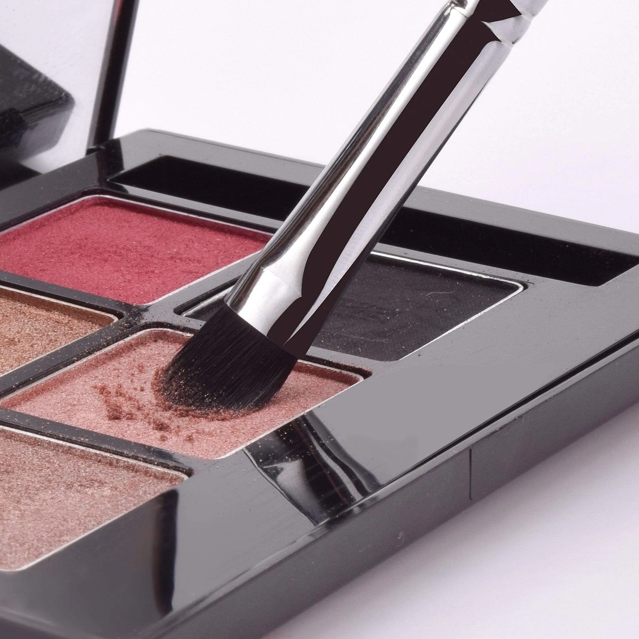 E840 - EYE SHADOW BRUSH