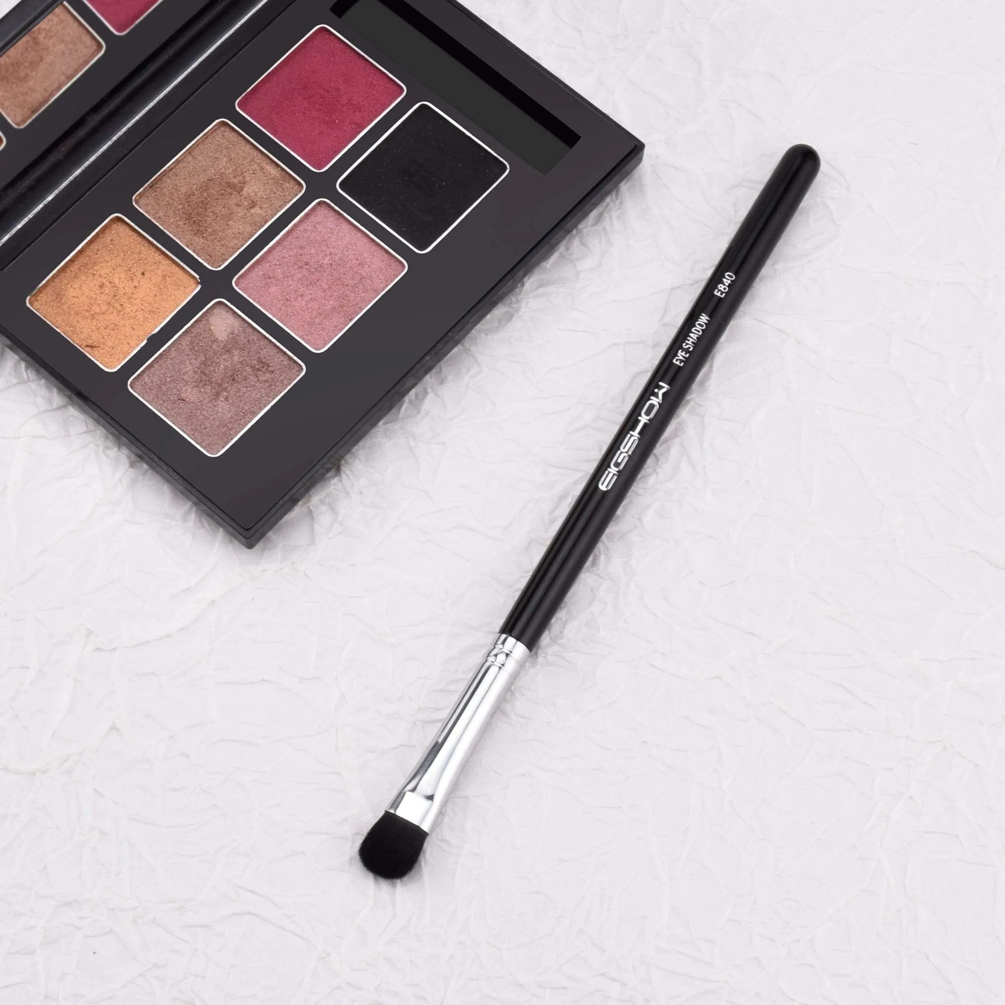 E840 - EYE SHADOW BRUSH