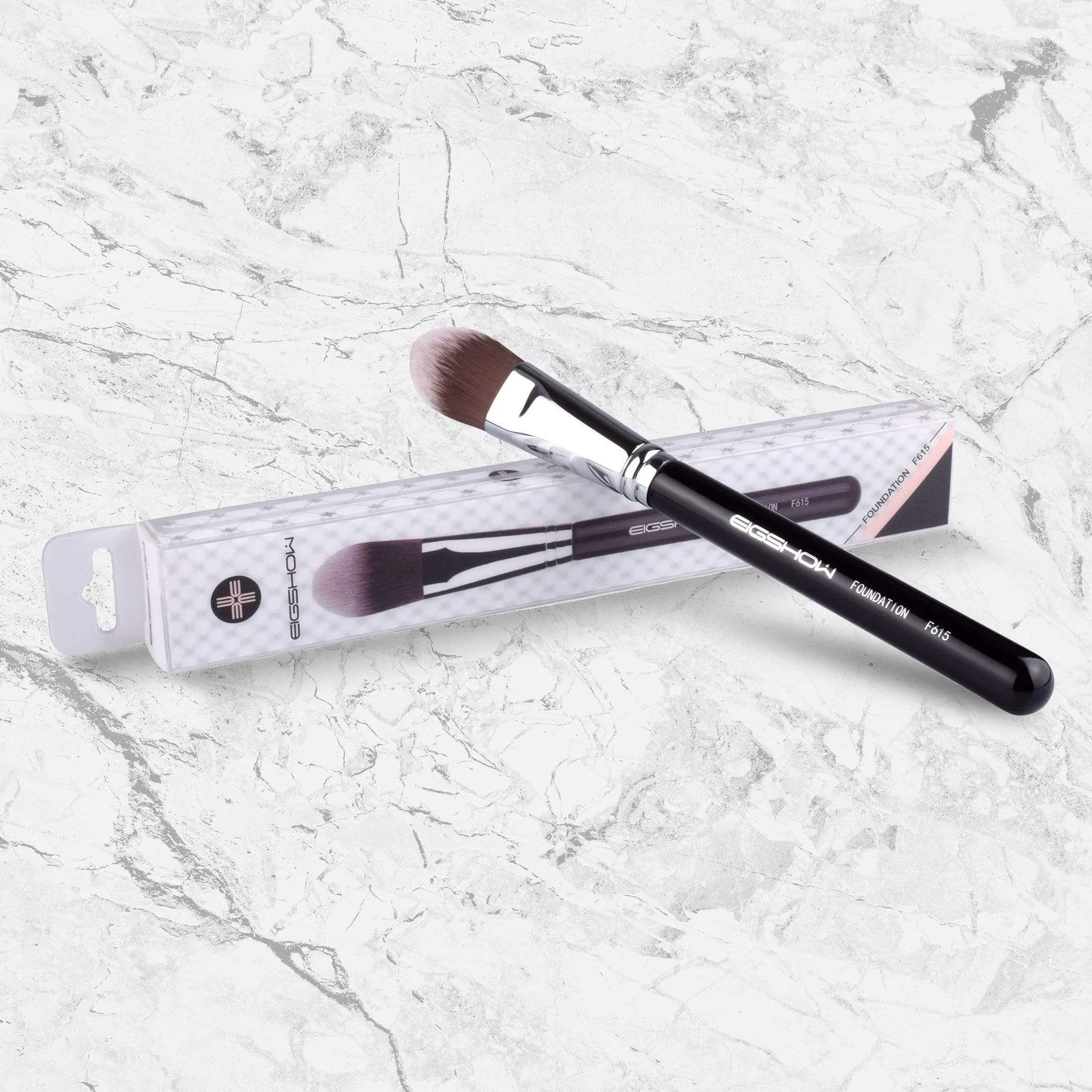 F615 - FLAT FOUNDATION BRUSH