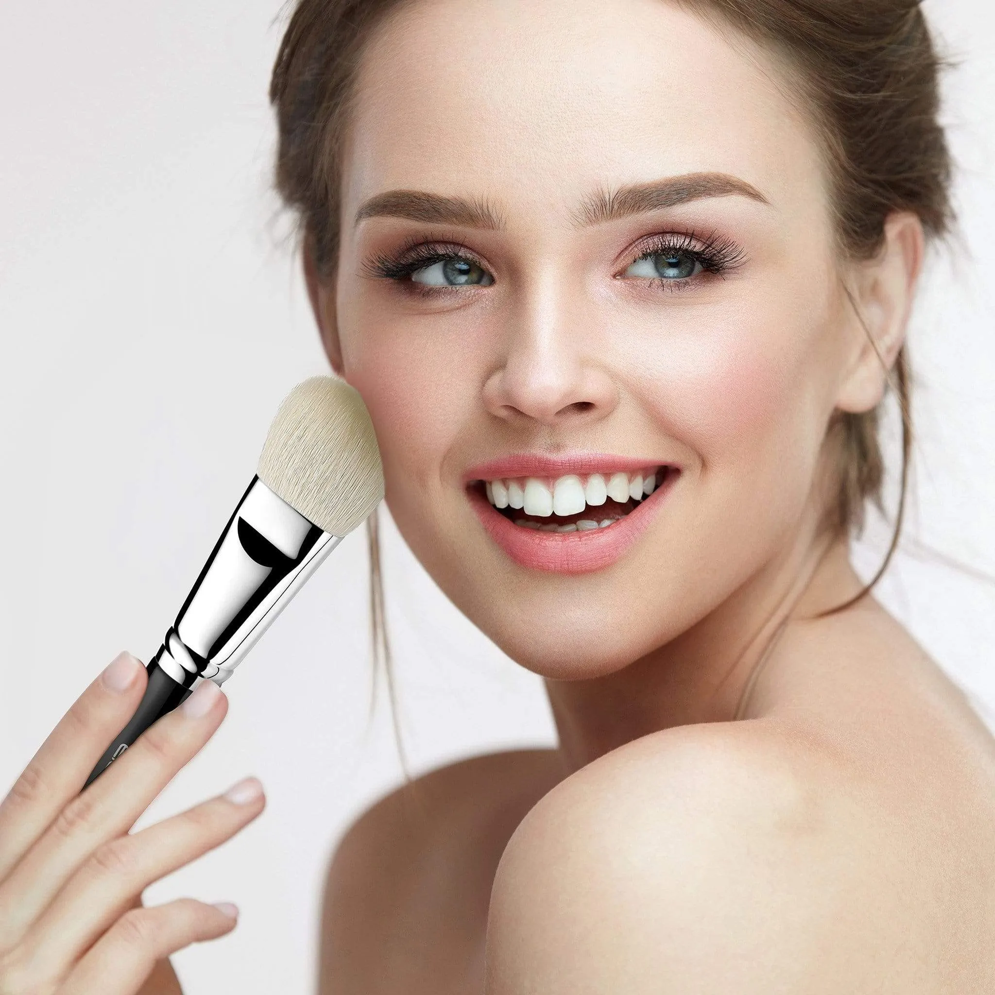 F621 - ANGLED CONTOUR BRUSH