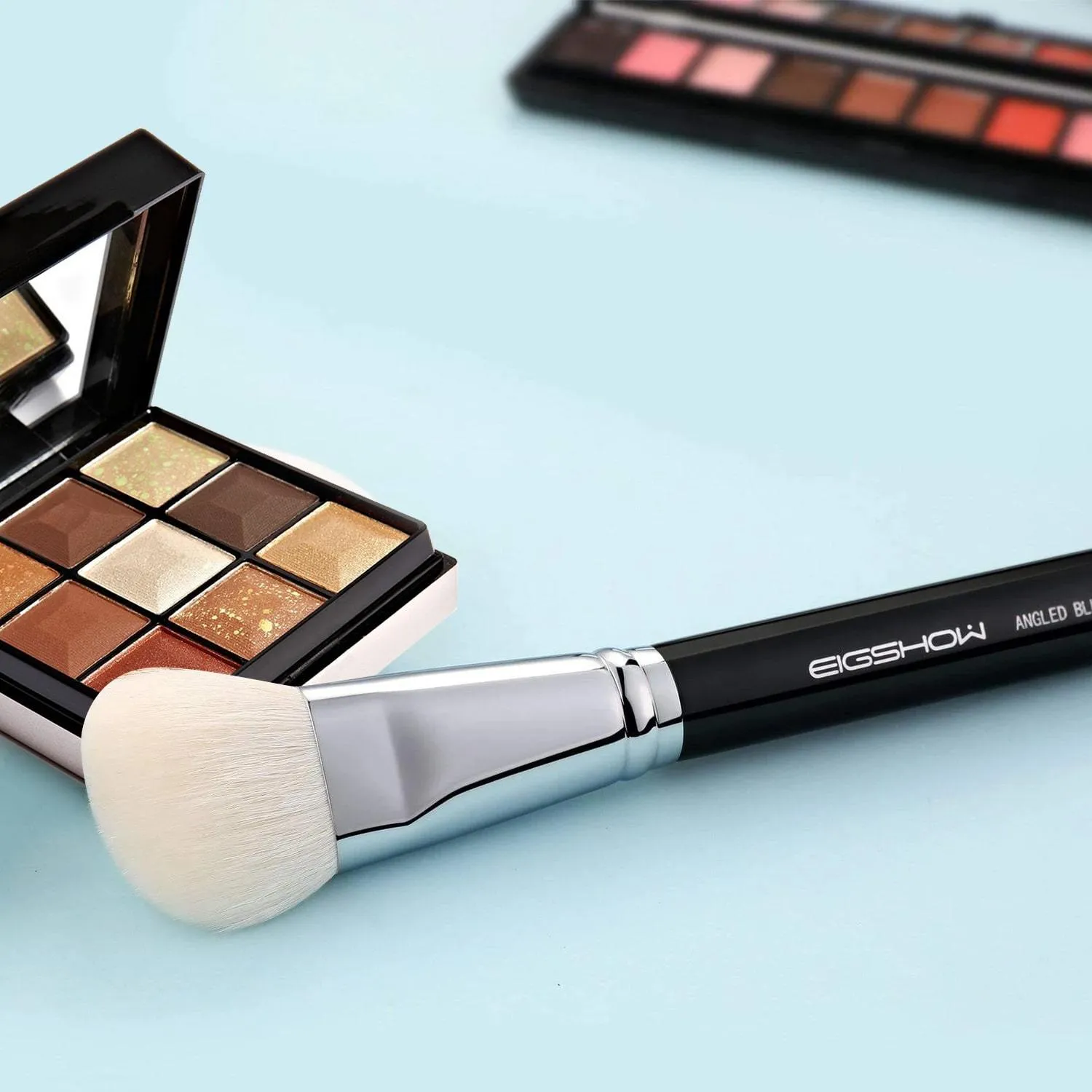 F621 - ANGLED CONTOUR BRUSH