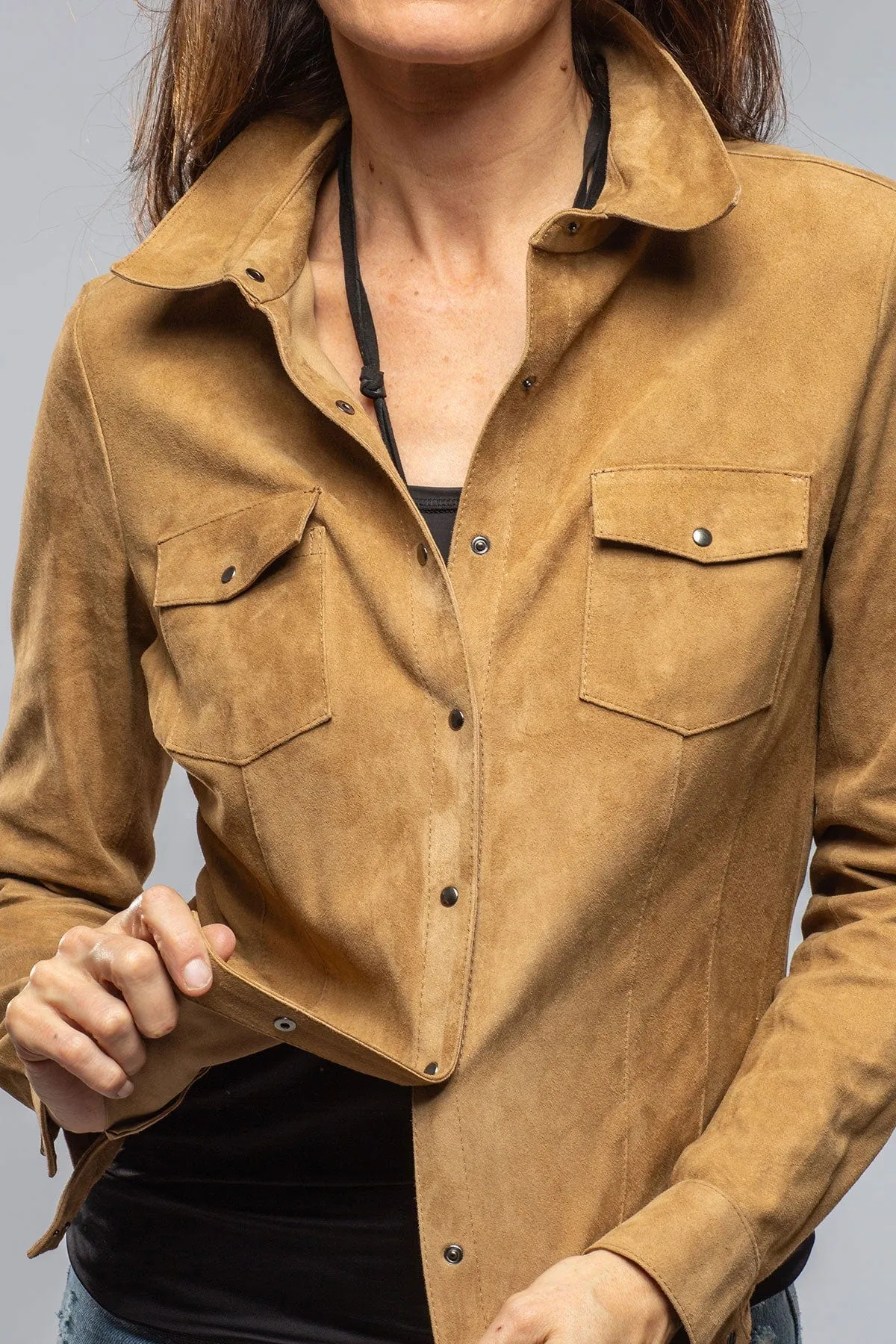 Giulia Suede Snap Shirt In Biscotti