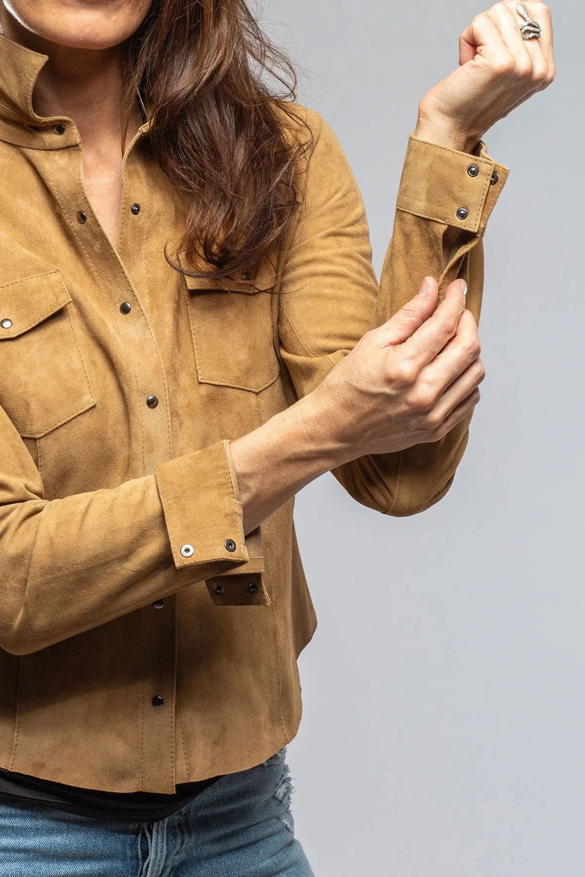 Giulia Suede Snap Shirt In Biscotti