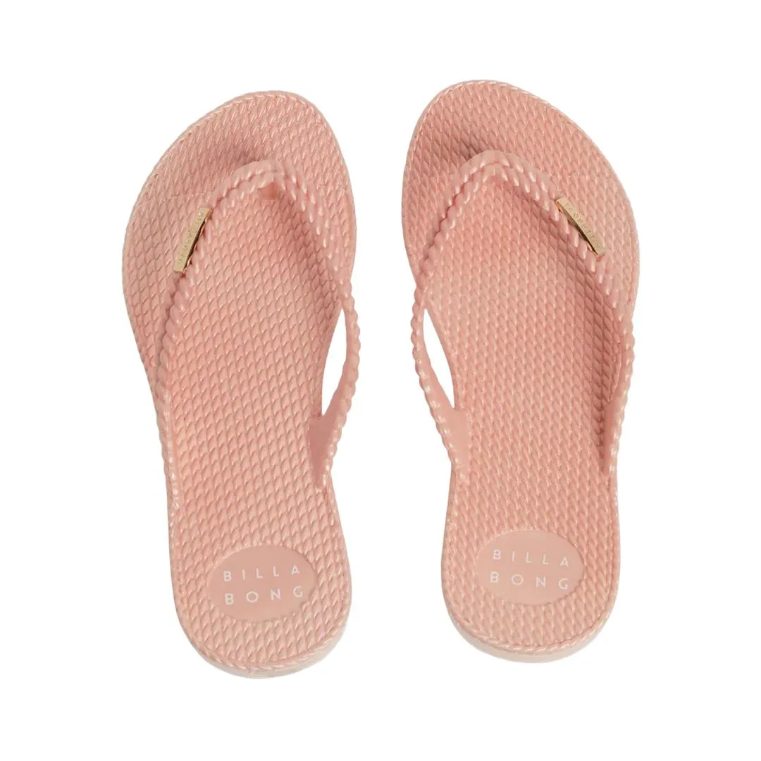 Kick Back Thong - Metallic Sandals