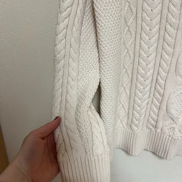 L.L.Bean Fisherman Cableknit Cream sweater XL