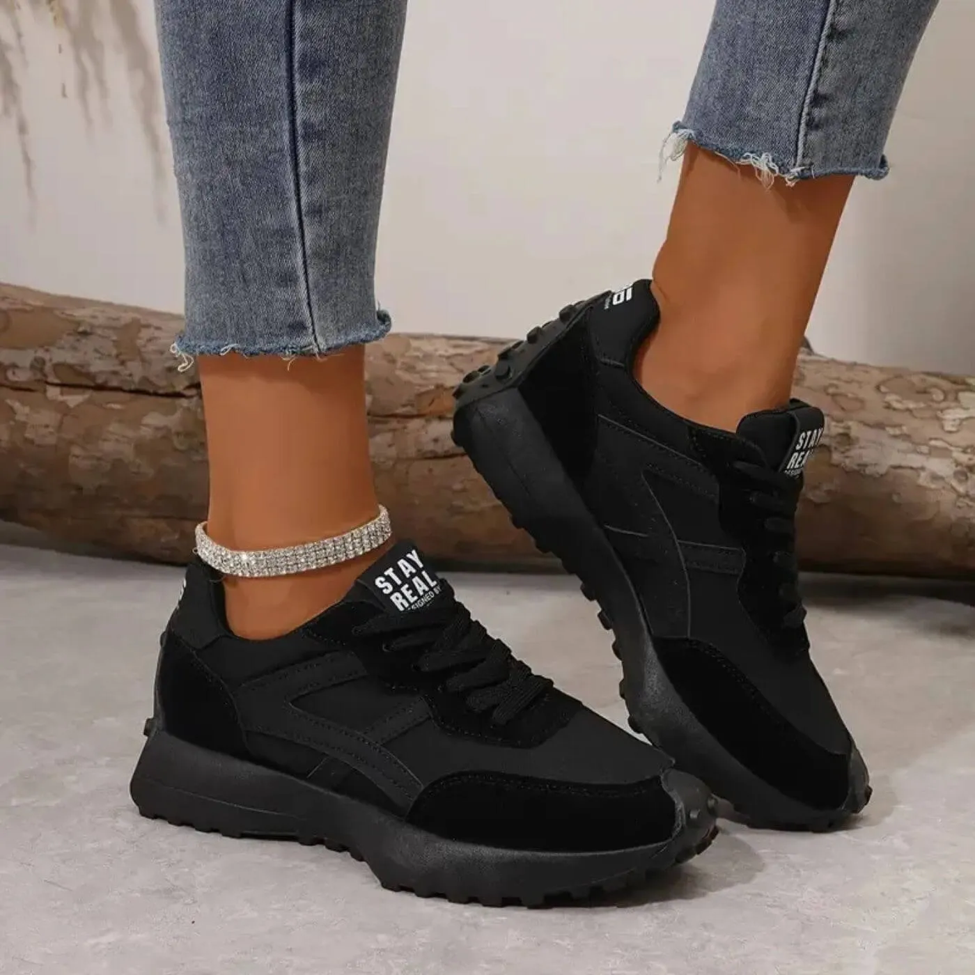 Lucy | The Orthopedic Sneakers