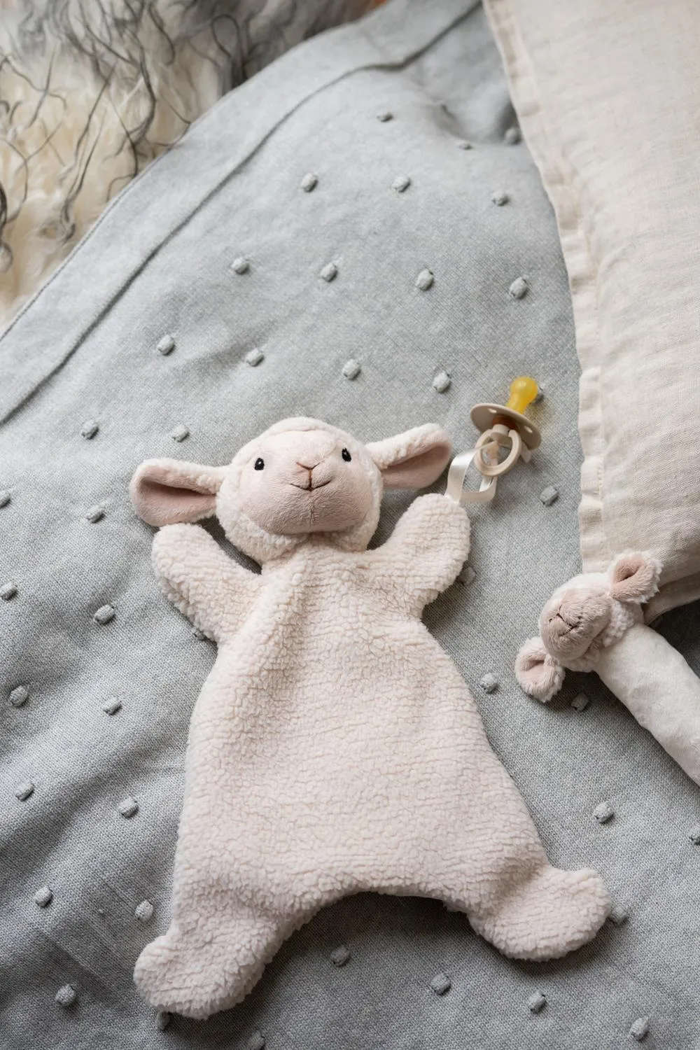 Nana Huchy Hoochy Coochie - Sophie the Sheep