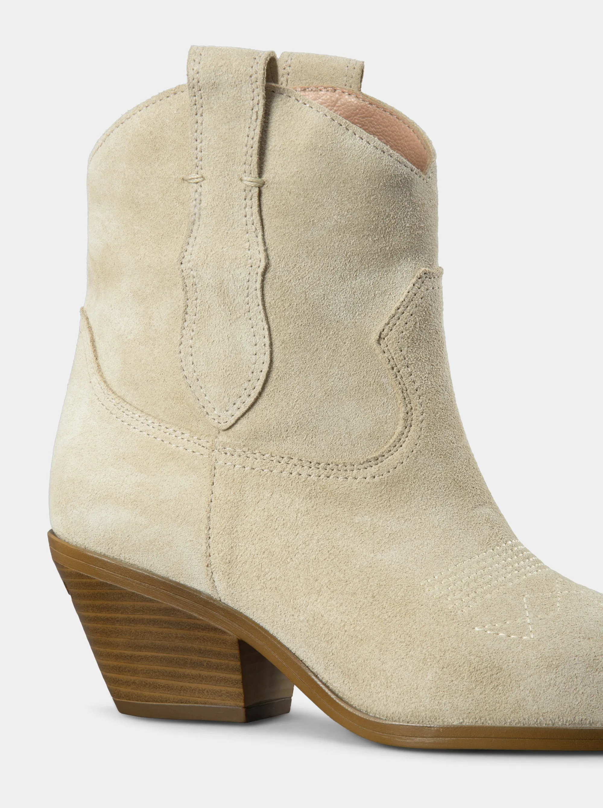 NEW SUIT BEIGE SUEDE BOOTIES