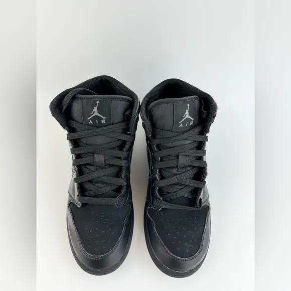 Nike Air Jordan 1 Mid BG Triple Black Size 6.5 Youth Basketball 554725-050