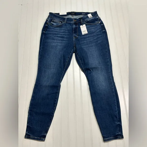 NWT Judy Blue Mid Rise Handsand Skinny Jeans