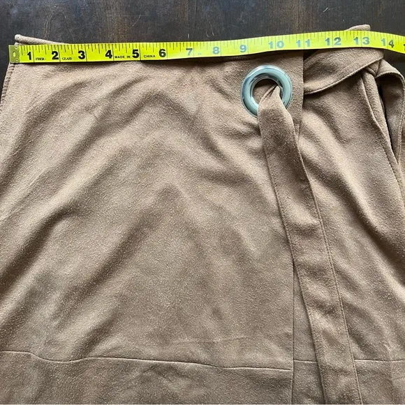 NWT White House Black Market Faux Suede Brown Skirt, Size 2