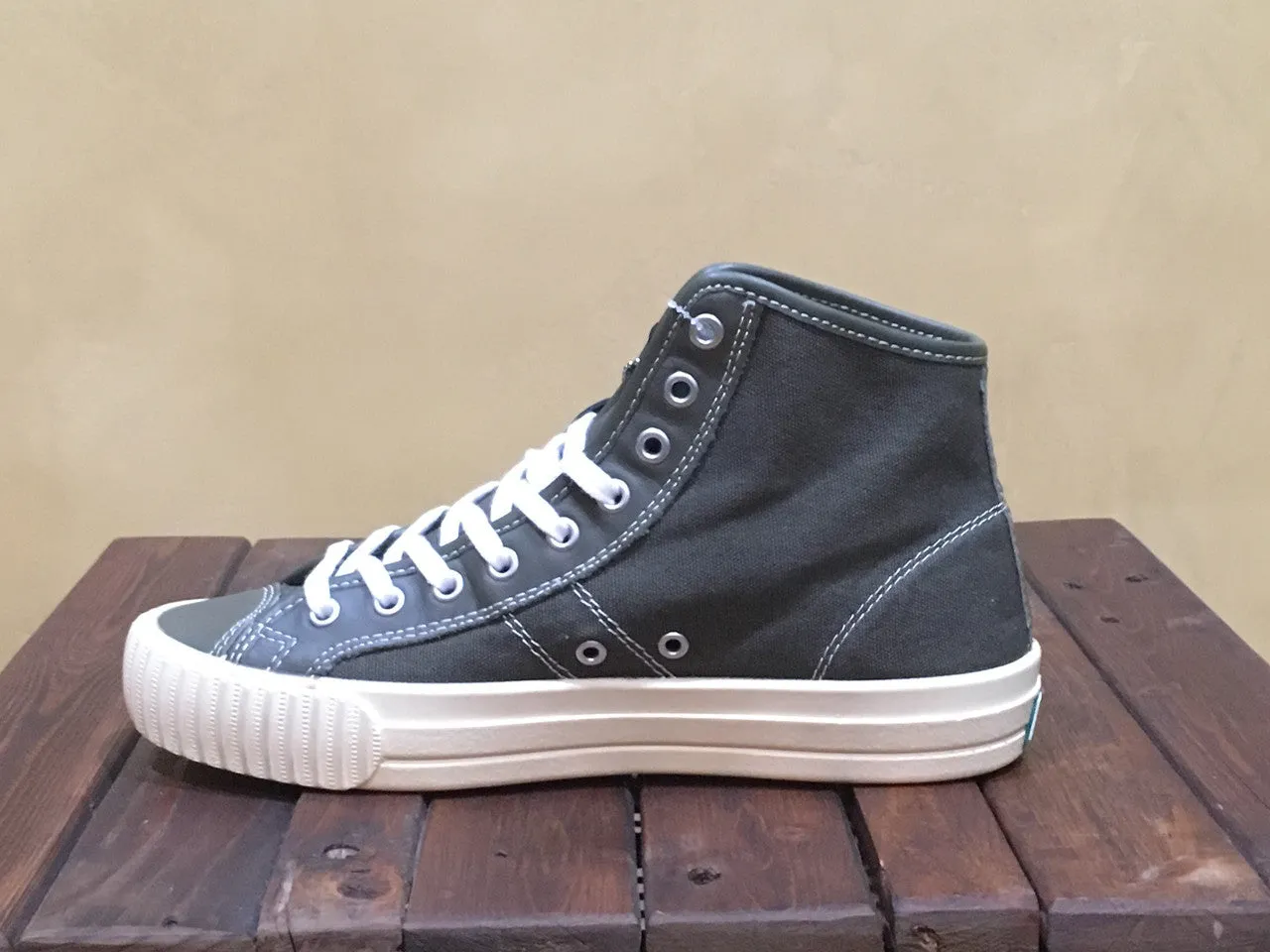 PM15UH14A PF Flyers Made in USA Center Hi