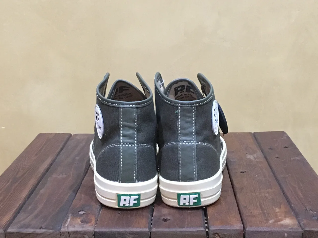 PM15UH14A PF Flyers Made in USA Center Hi