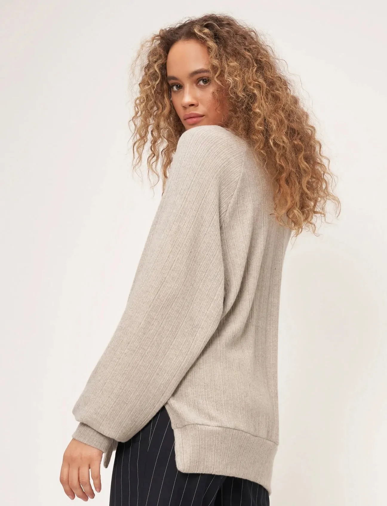 PROJECT SOCIAL T Isabel Cozy Rib