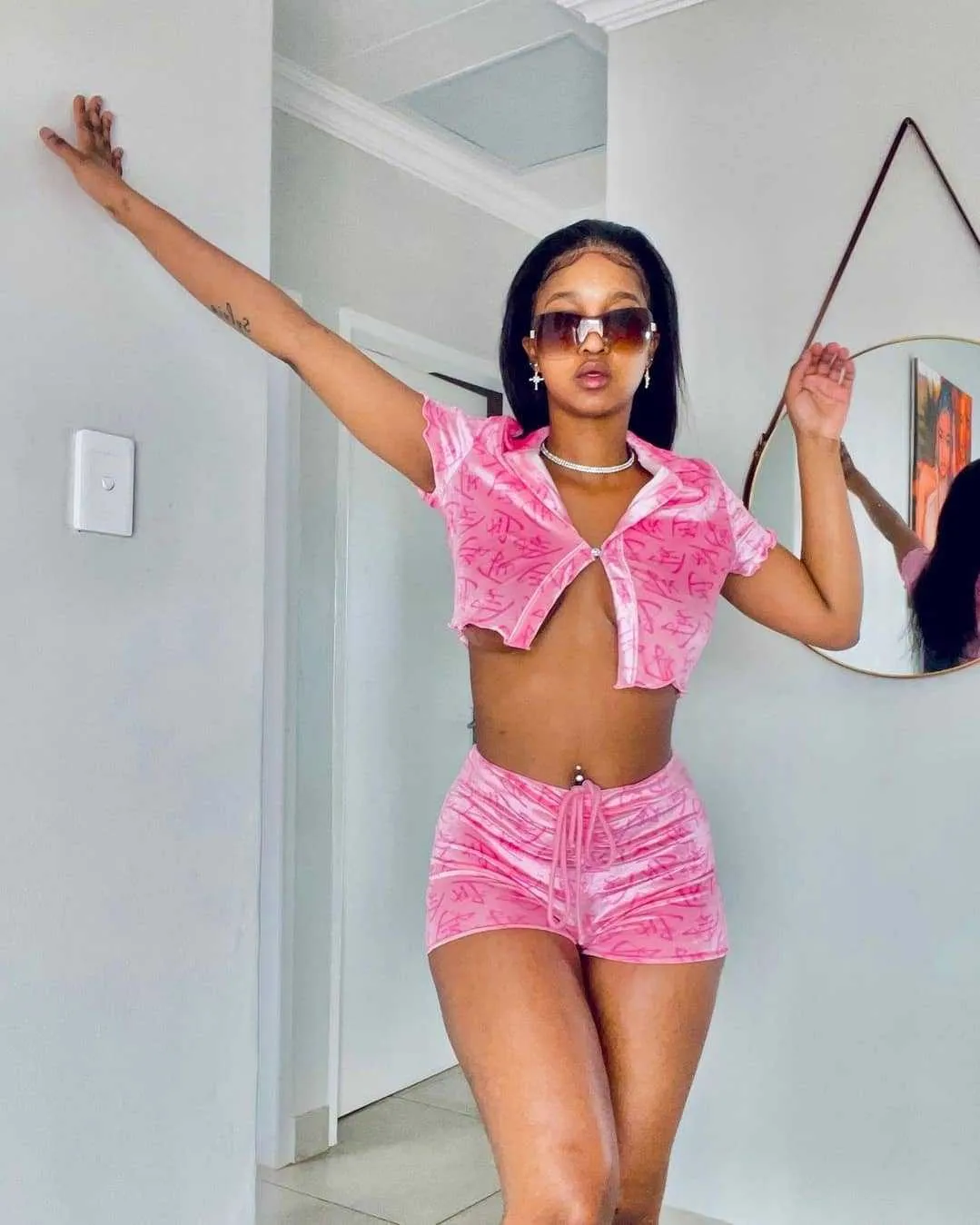 Trendy Velvet Printed Short-Sleeve Cropped Shirt and Drawstring Shorts Set