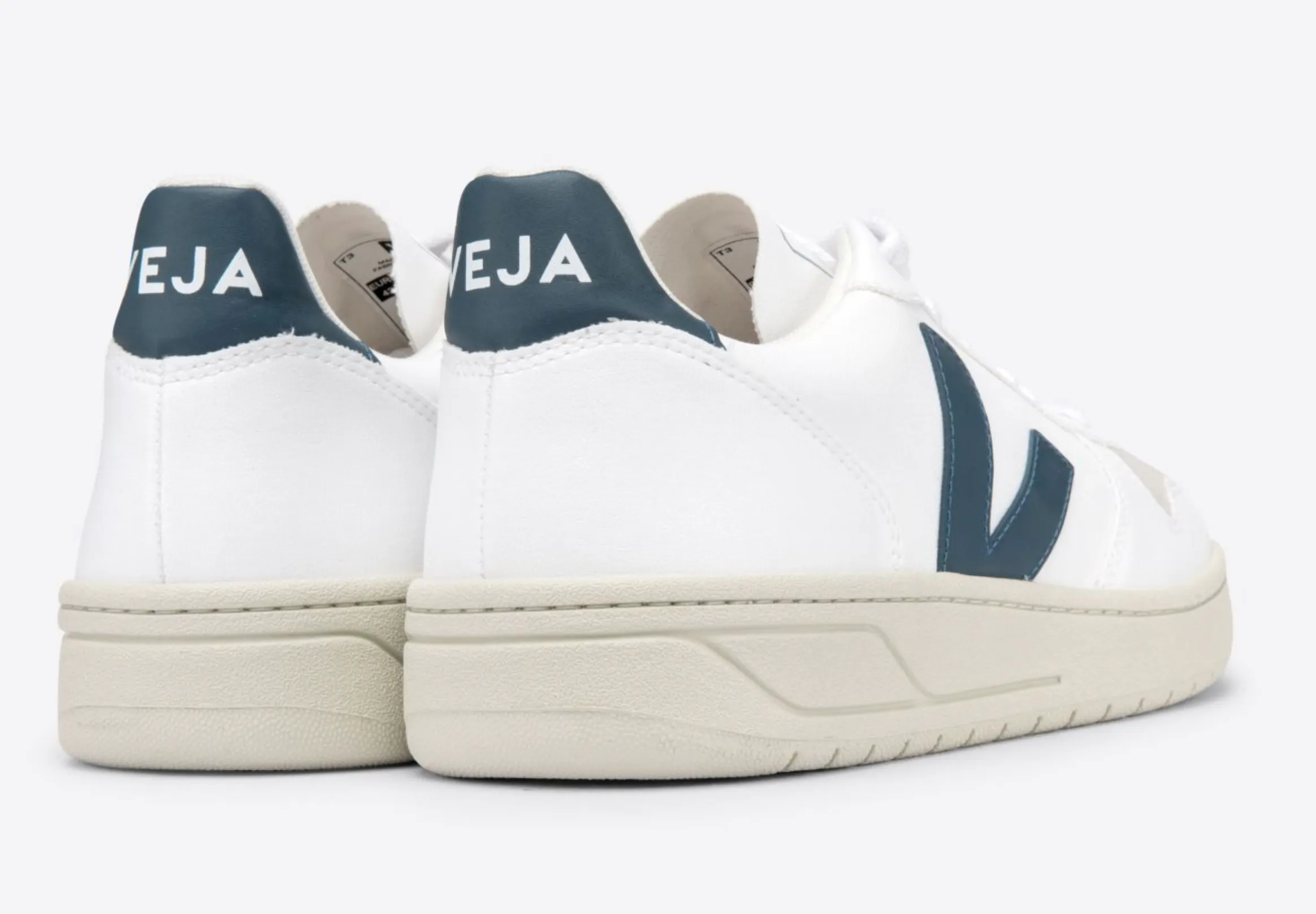 Veja Men's V-10 CWL White Califonia