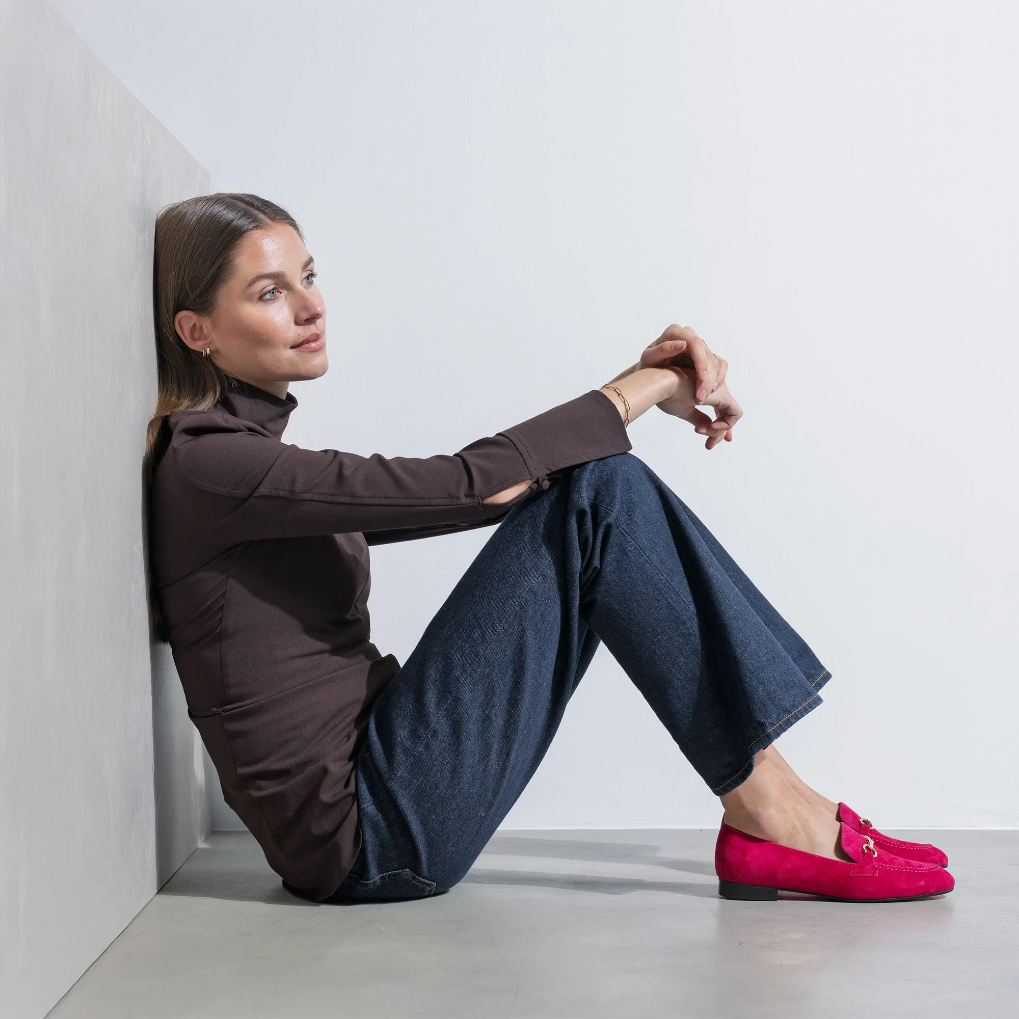 Vendôme Fleur fuchsia suede loafers